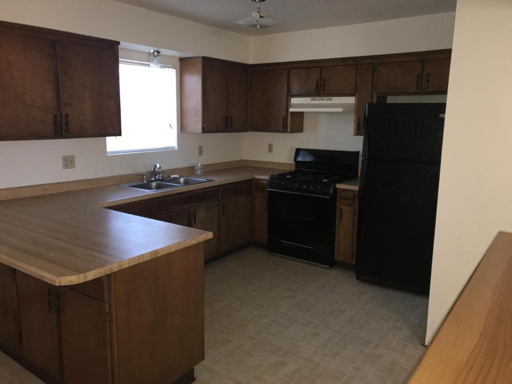 807 Lancelot Street, Los Lunas, NM 87031