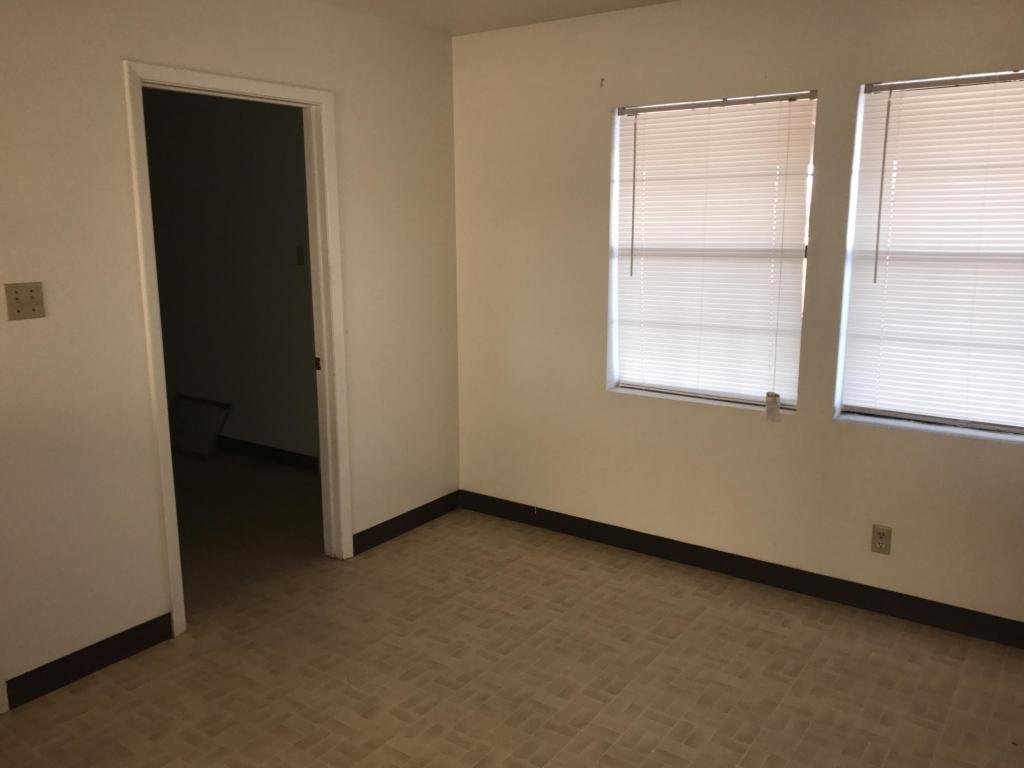 807 Lancelot Street, Los Lunas, NM 87031