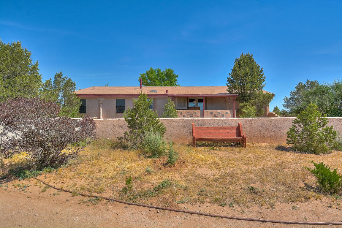1 San Cristobal Place, Los Lunas, NM 87031