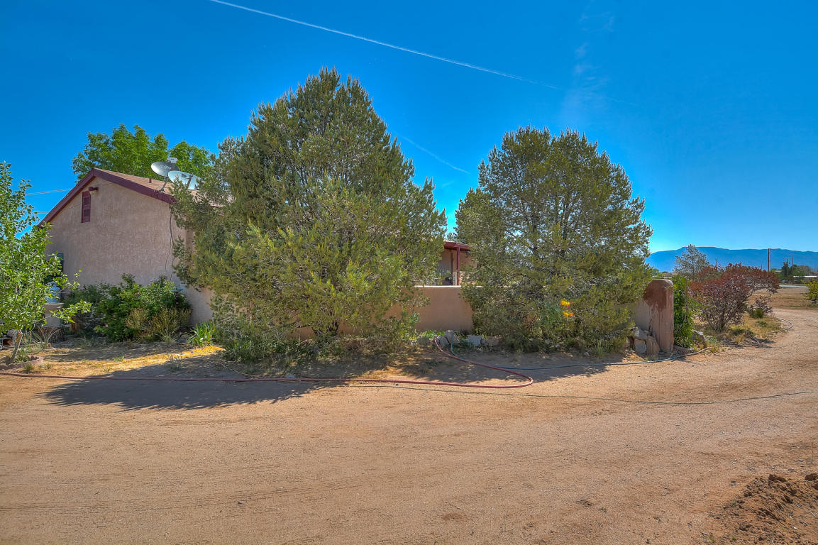 1 San Cristobal Place, Los Lunas, NM 87031