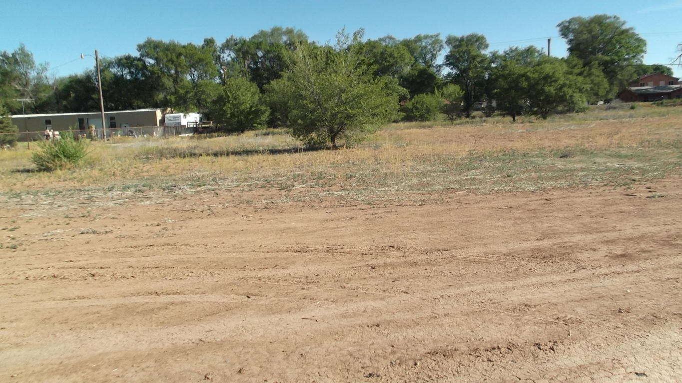 SE Horse Shoe Trail Trail SE, Los Lunas, NM 87031