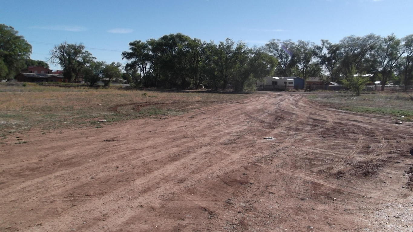 SE Horse Shoe Trail Trail SE, Los Lunas, NM 87031