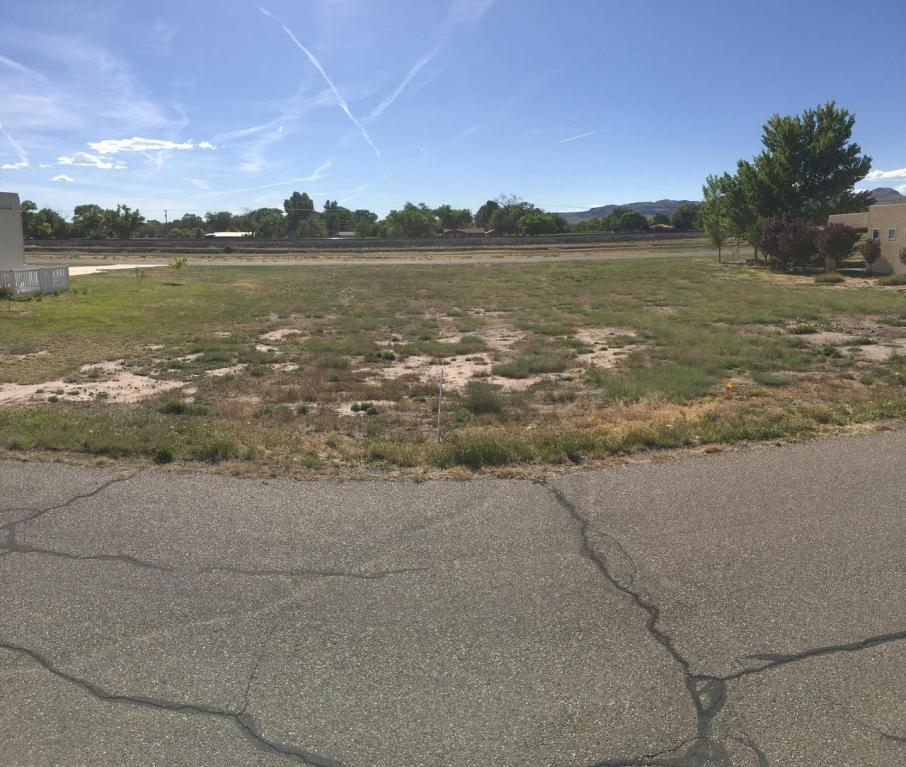 29 Elaine Drive, Los Lunas, NM 87031