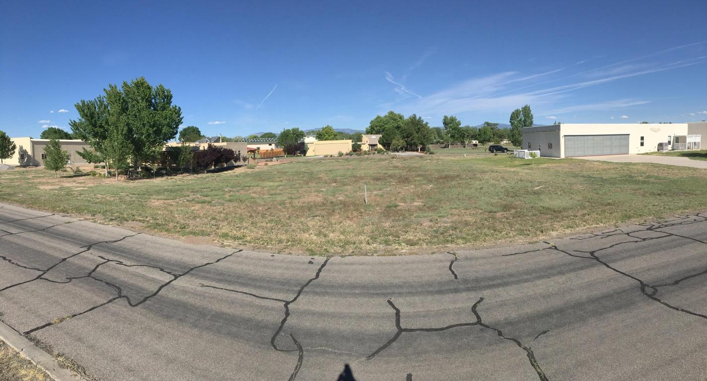 29 Elaine Drive, Los Lunas, NM 87031
