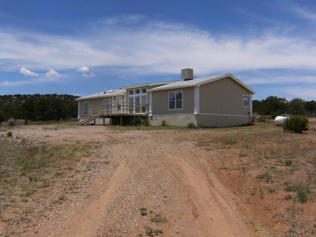 22 PHILLIPS Road, Moriarty, NM 87035