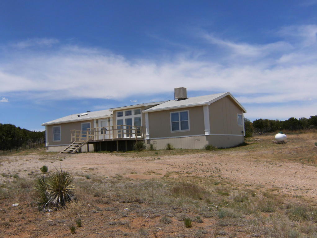 22 PHILLIPS Road, Moriarty, NM 87035