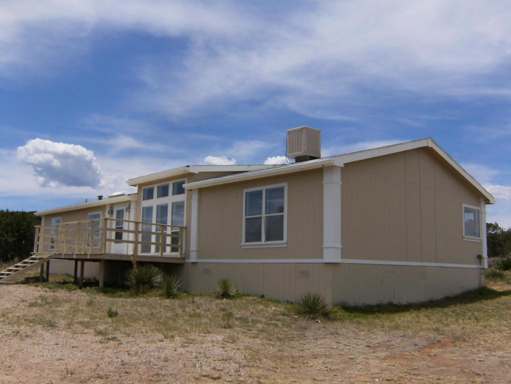 22 PHILLIPS Road, Moriarty, NM 87035
