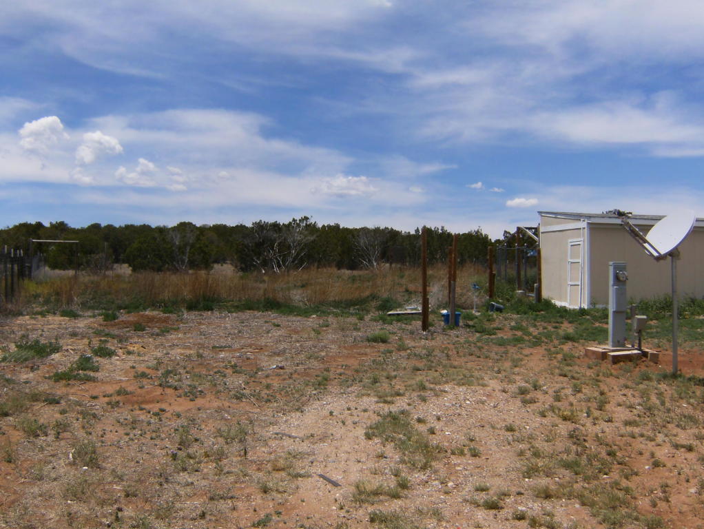 22 PHILLIPS Road, Moriarty, NM 87035