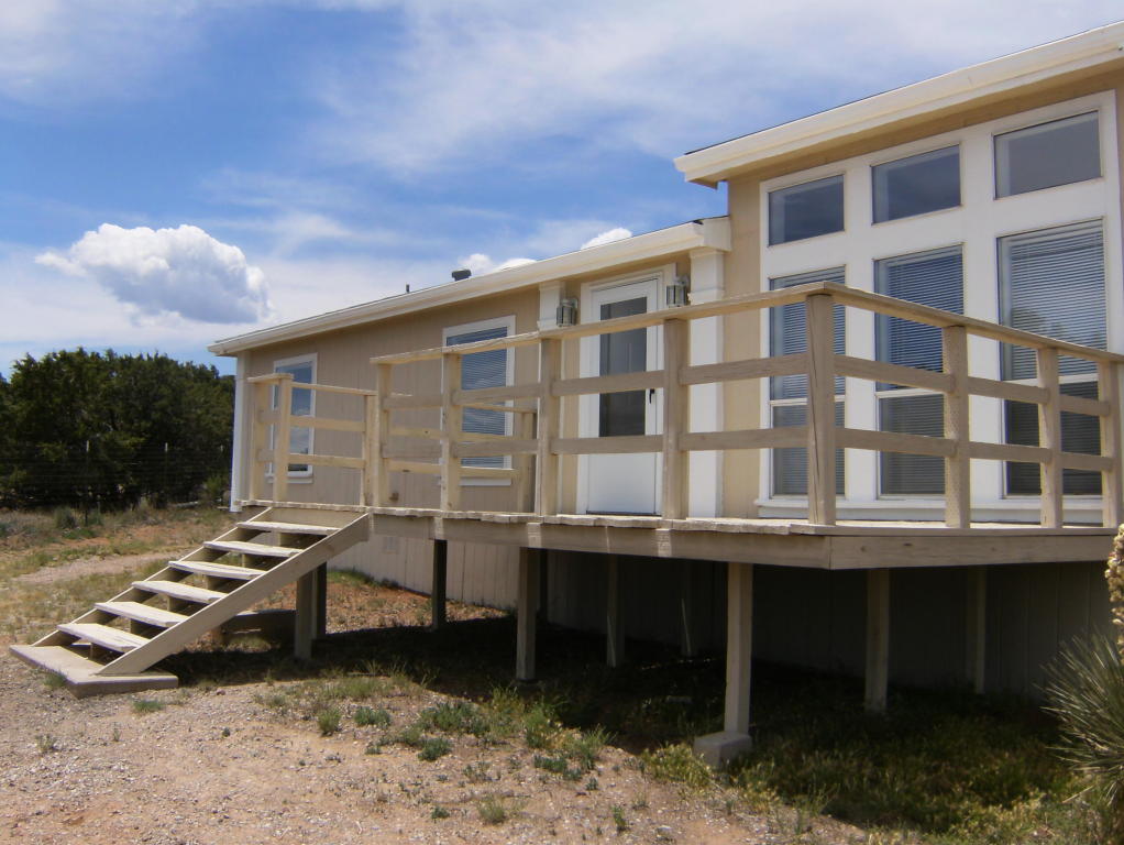 22 PHILLIPS Road, Moriarty, NM 87035