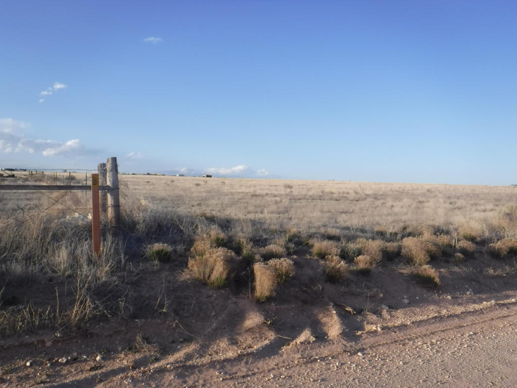 0 Pegasus/E. Steeldust Avenue, Moriarty, NM 87035