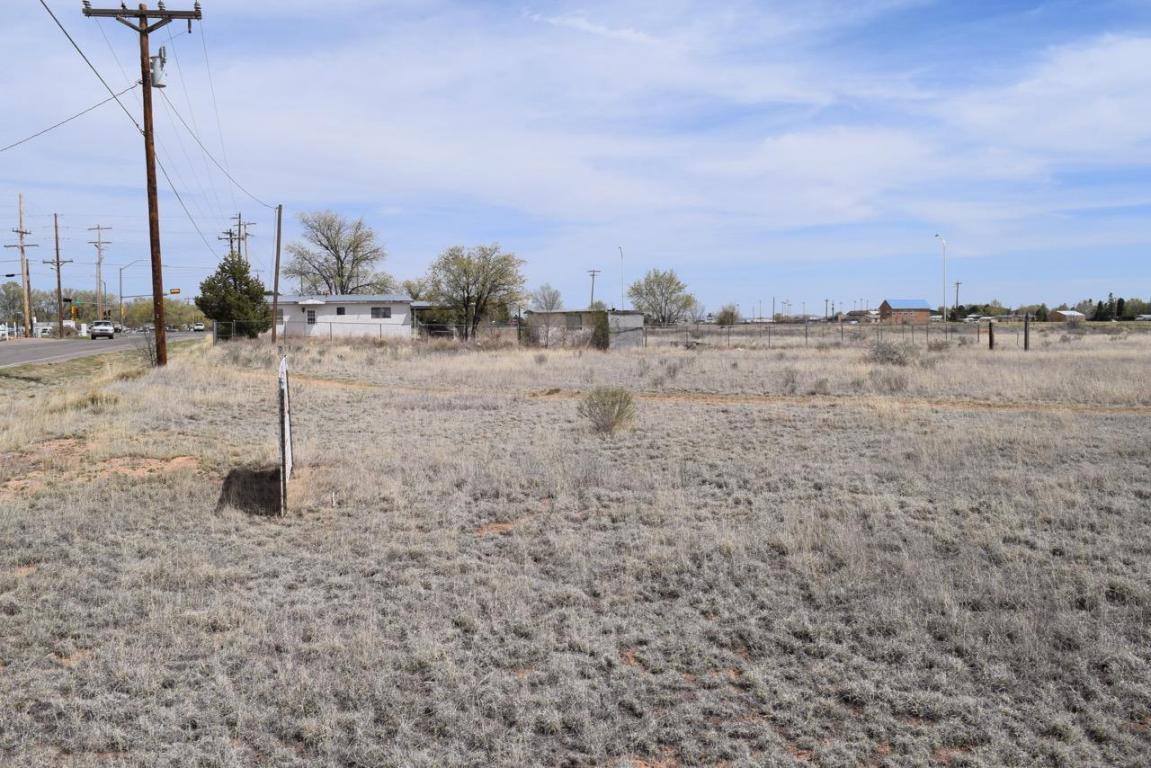 Martinez Road, Moriarty, NM 87035