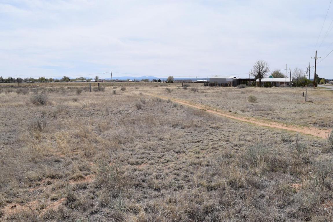 Martinez Road, Moriarty, NM 87035