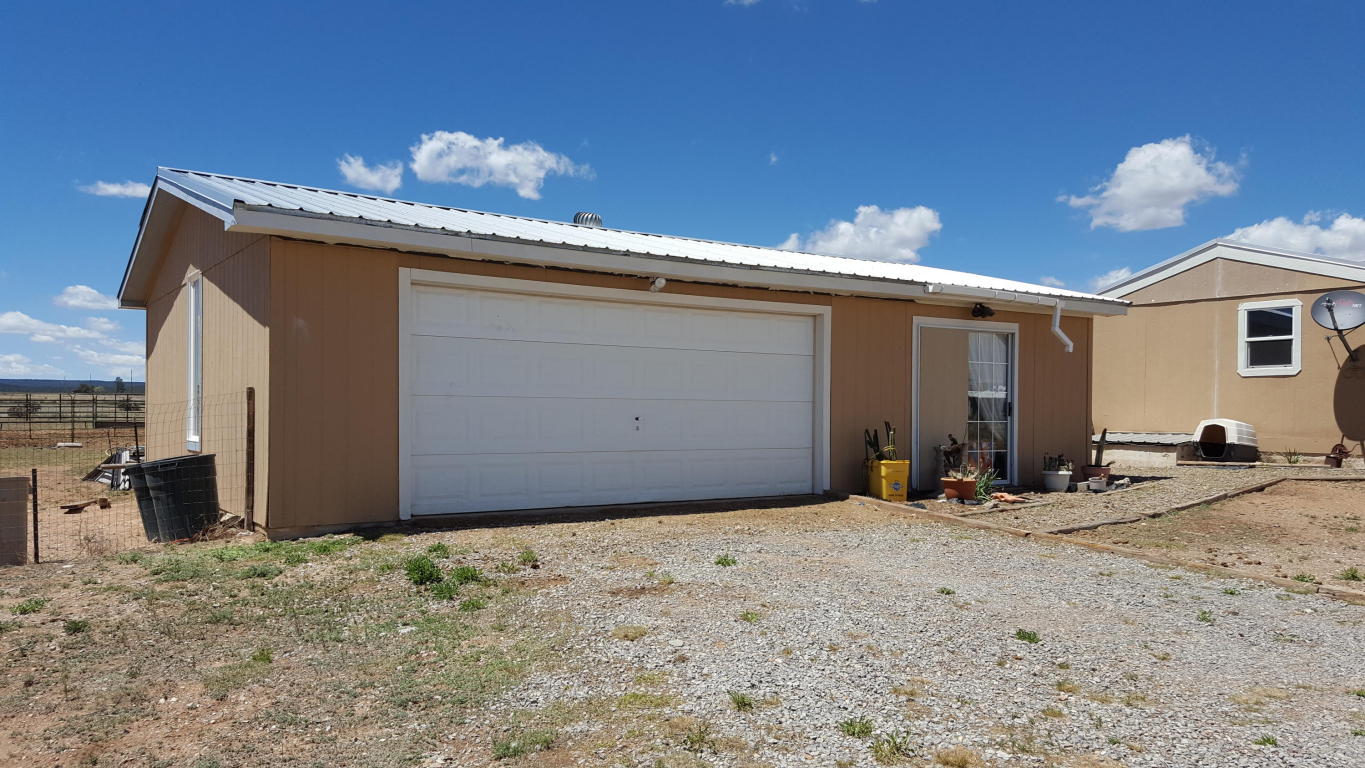 49 Quail Trail, Moriarty, NM 87035