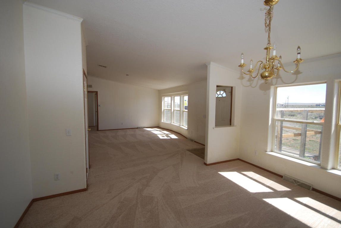 95 Madrid Avenue, Moriarty, NM 87035