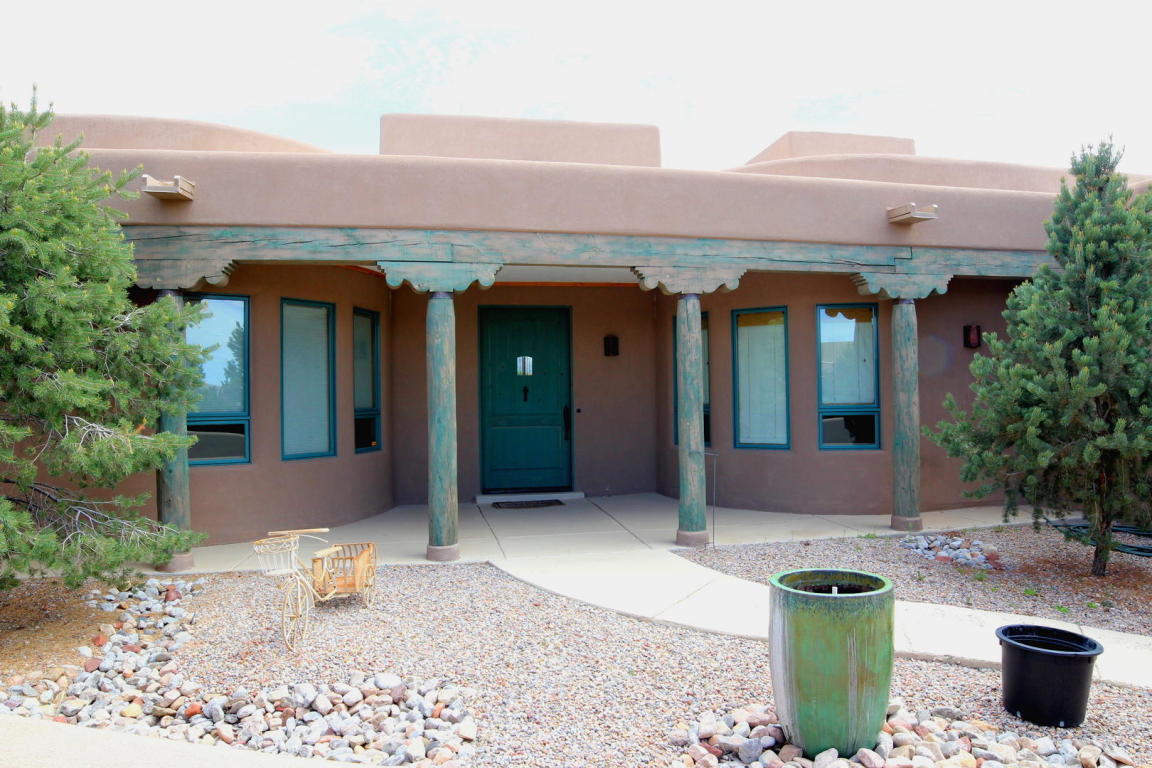 60 Petroglyph Trail, Placitas, NM 87043