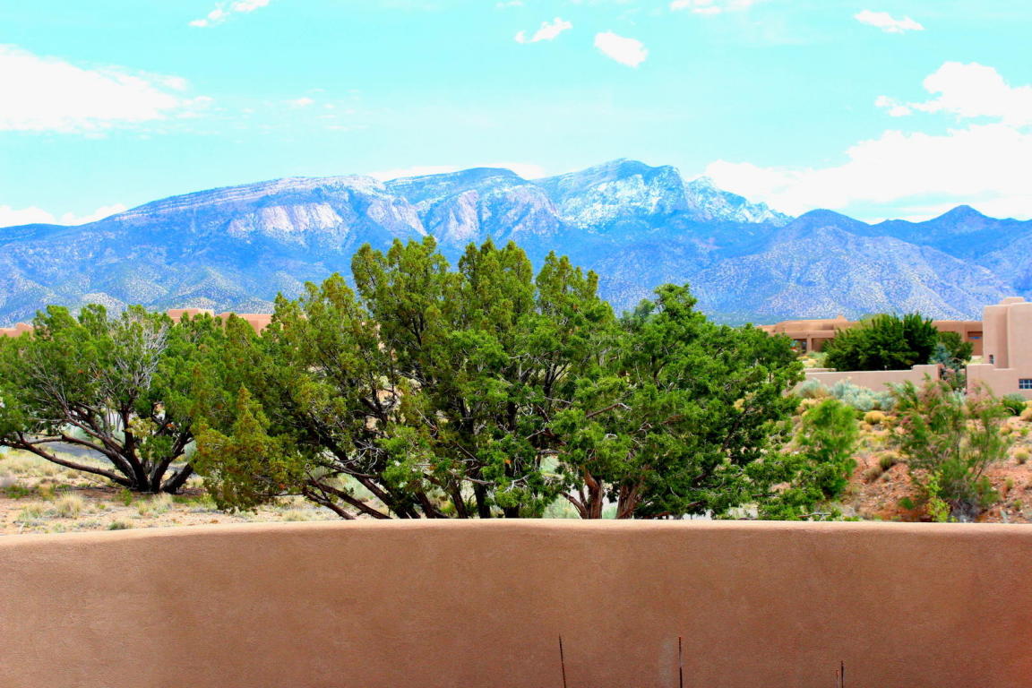 60 Petroglyph Trail, Placitas, NM 87043