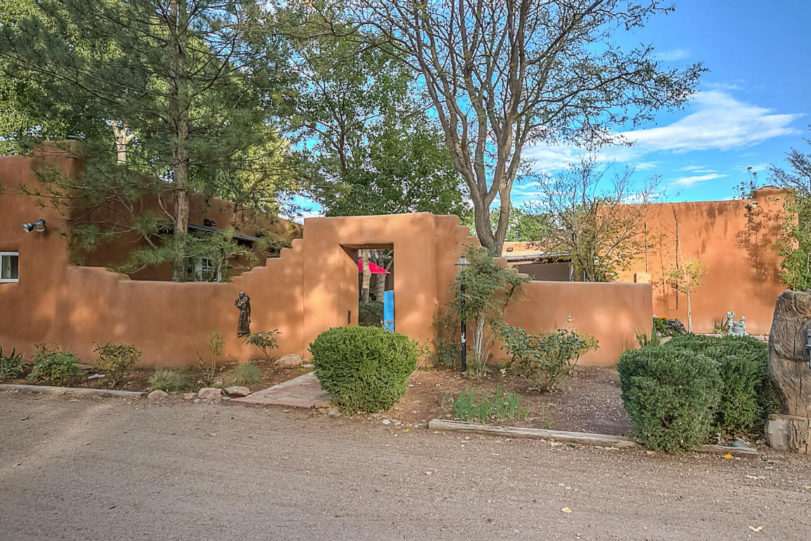 172 Mira Sol Road, Corrales, NM 87048