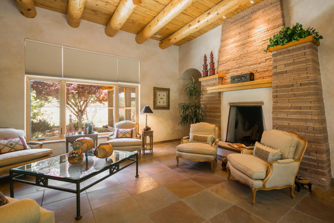 223 Target Road, Corrales, NM 87048