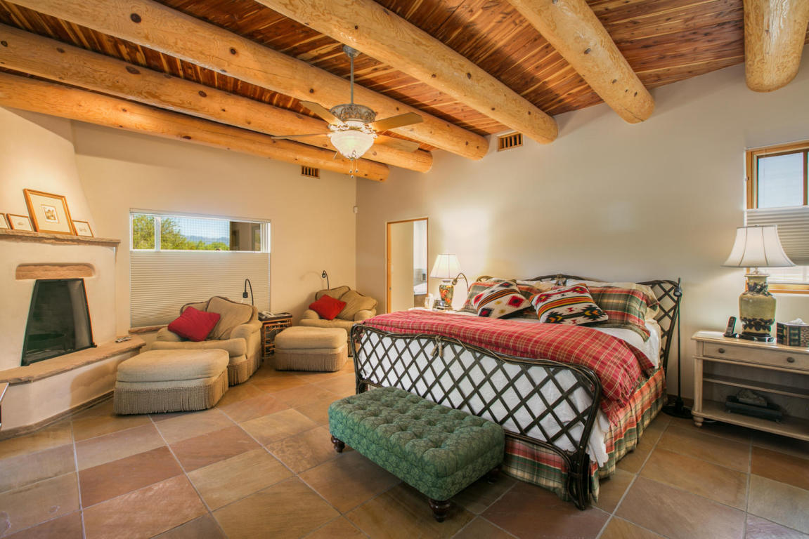 223 Target Road, Corrales, NM 87048