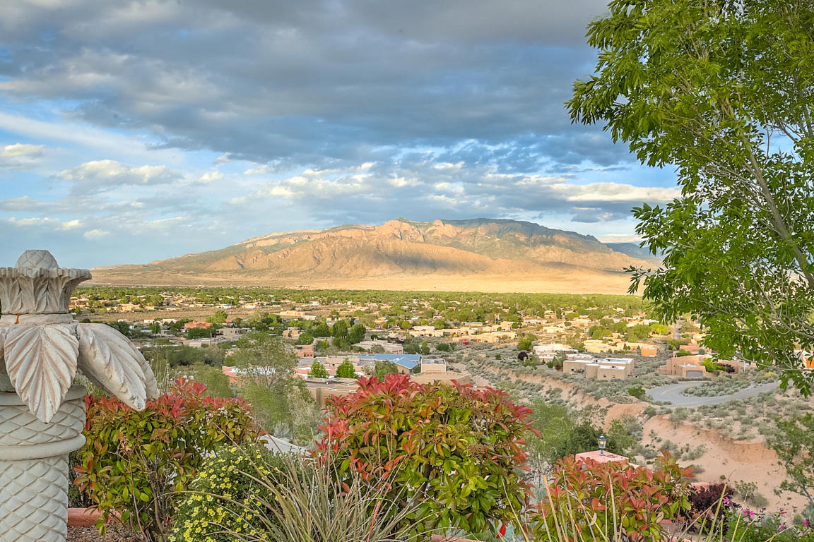 410 Joaquin Court, Corrales, NM 87048