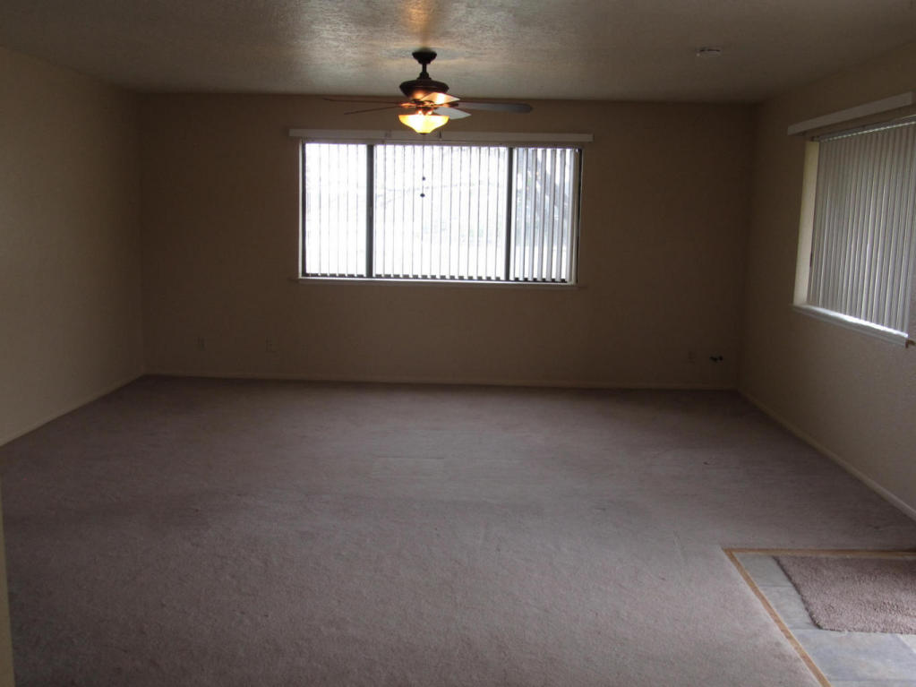 10 BABALOS Drive, Tijeras, NM 87059