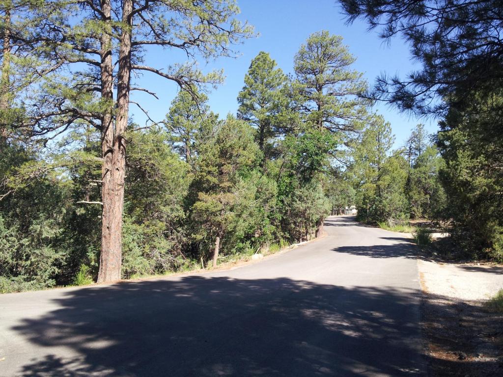 62 Big Dipper Road, Tijeras, NM 87059