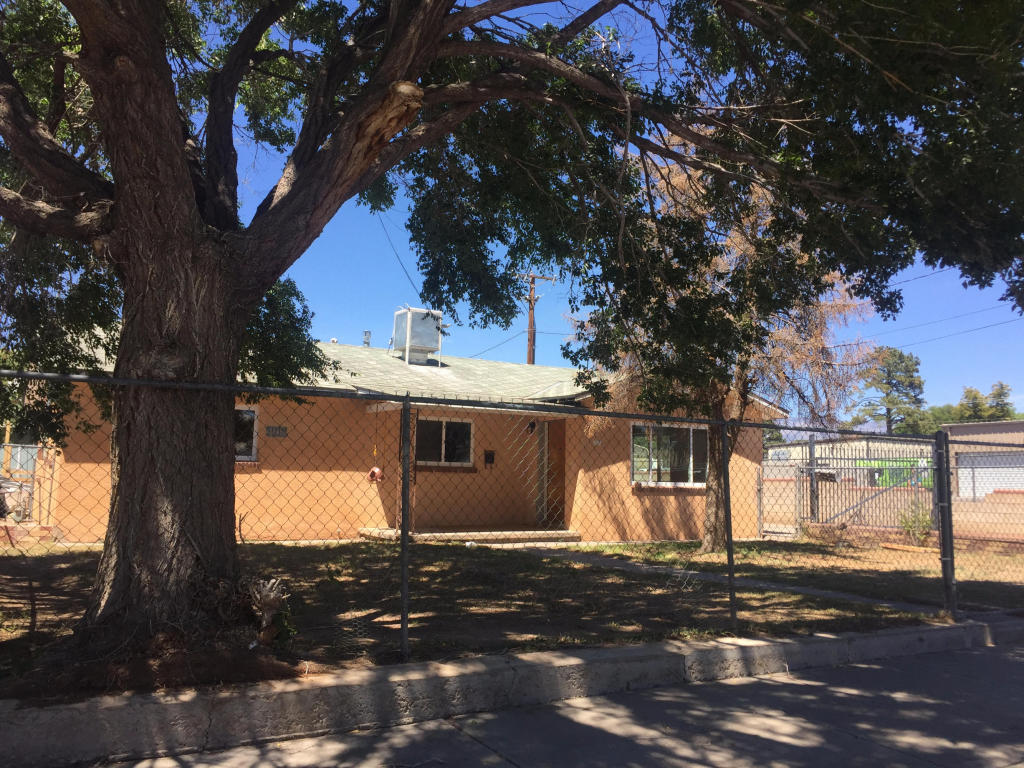 405 Prospect Avenue NE, Albuquerque, NM 87102