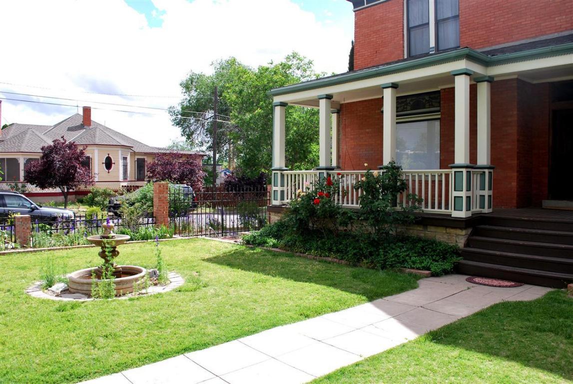 123 Walter Street SE, Albuquerque, NM 87102