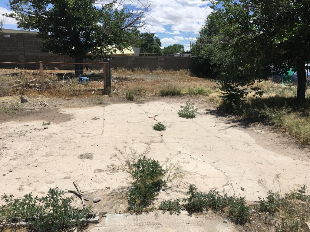 418 Bethel Avenue SE, Albuquerque, NM 87102