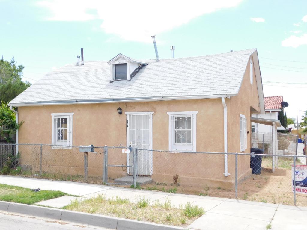 444 Pacific Avenue SW, Albuquerque, NM 87102