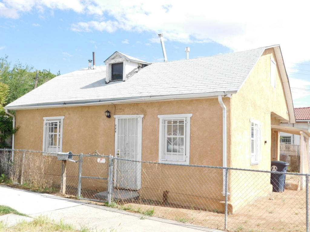 444 Pacific Avenue SW, Albuquerque, NM 87102