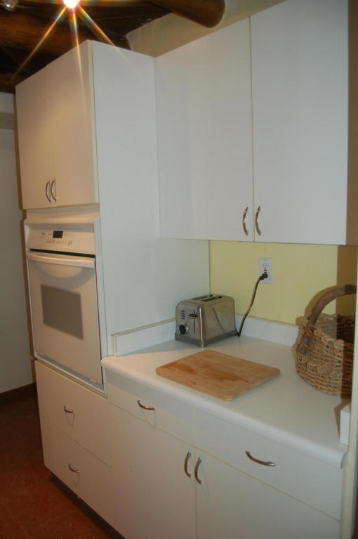 5 Chacon Place NW, Albuquerque, NM 87104