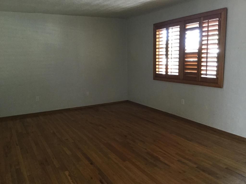 374 57Th Street NW, Albuquerque, NM 87105