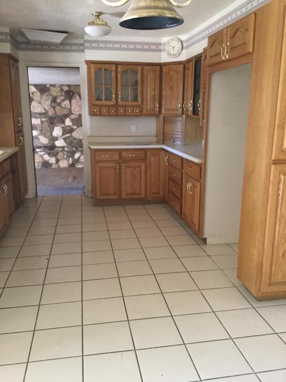374 57Th Street NW, Albuquerque, NM 87105