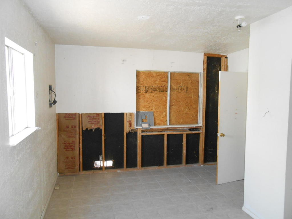 242 58Th Street NW, Albuquerque, NM 87105