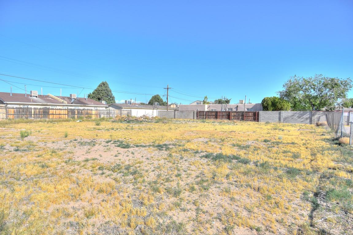 5901 Central Avenue NW, Albuquerque, NM 87105