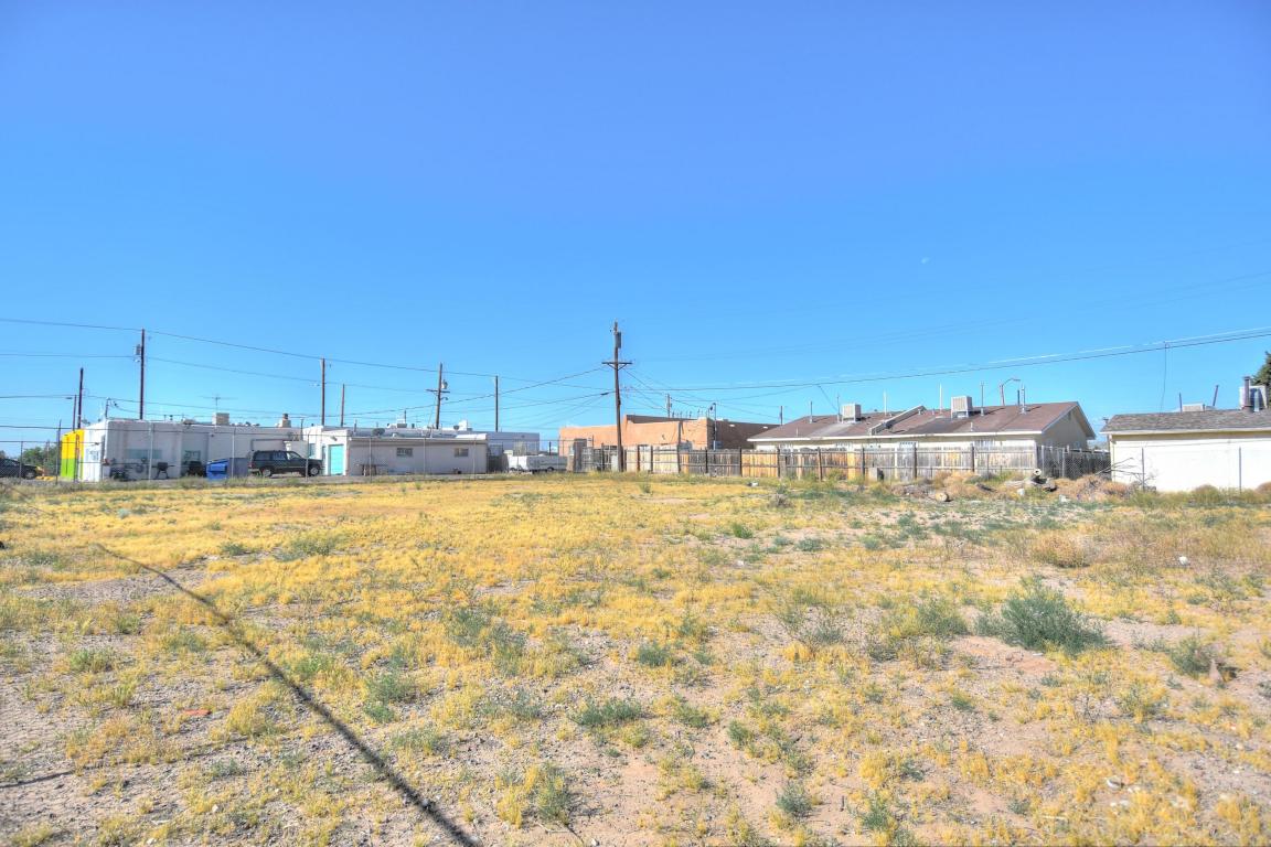 5901 Central Avenue NW, Albuquerque, NM 87105