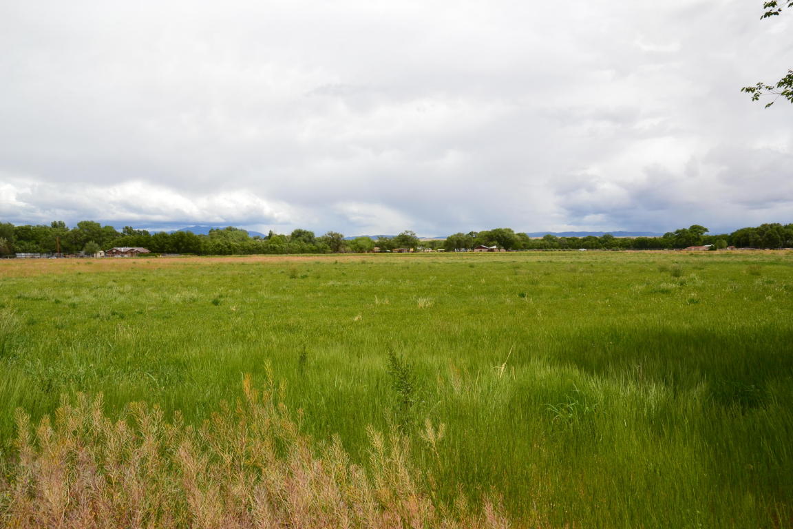 Luca Avenue SW, Albuquerque, NM 87105