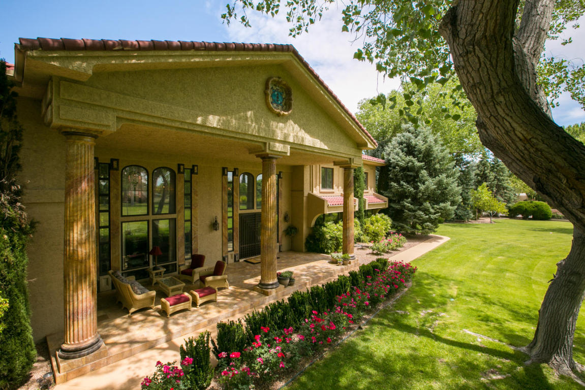 6828 Rio Grande Boulevard NW, Los Ranchos, NM 87107
