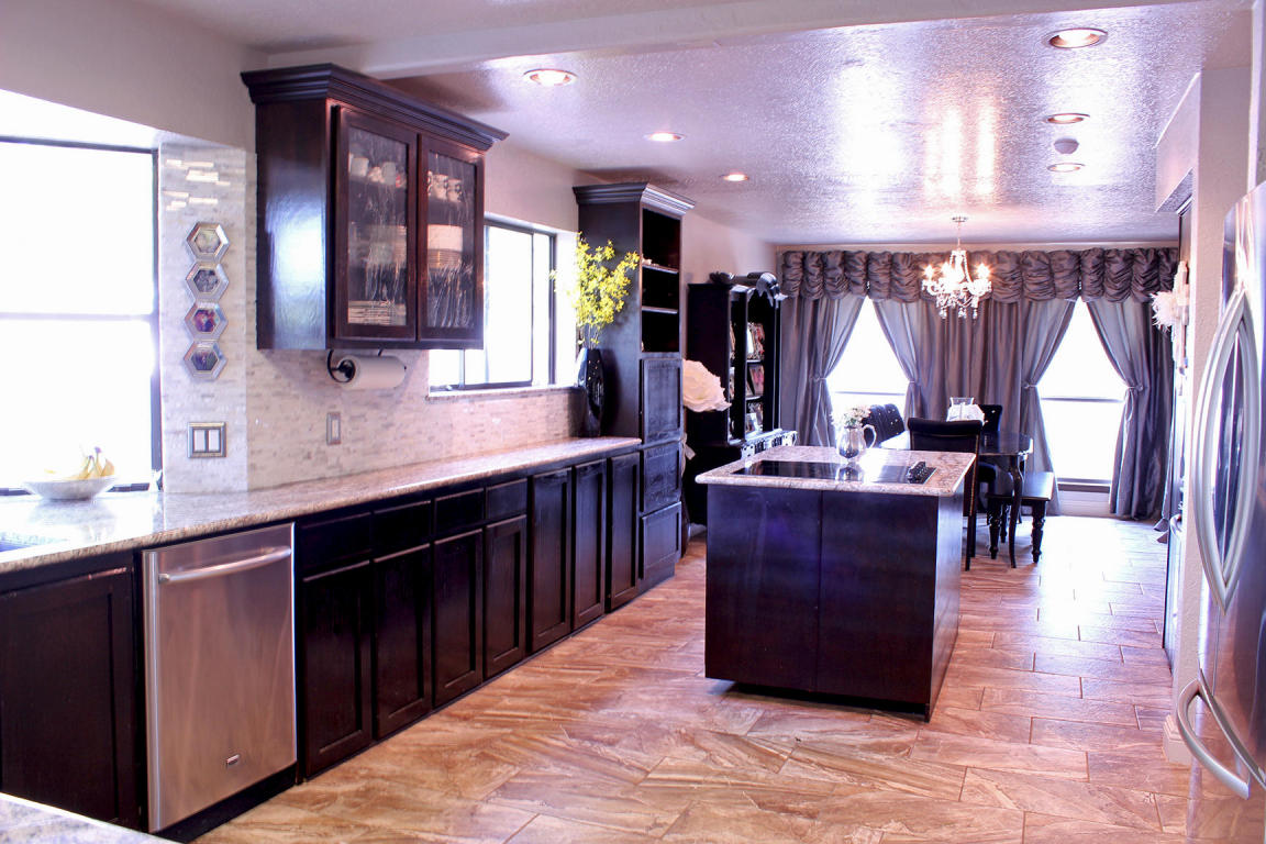 1714 Camino Gallo NW, Albuquerque, NM 87107