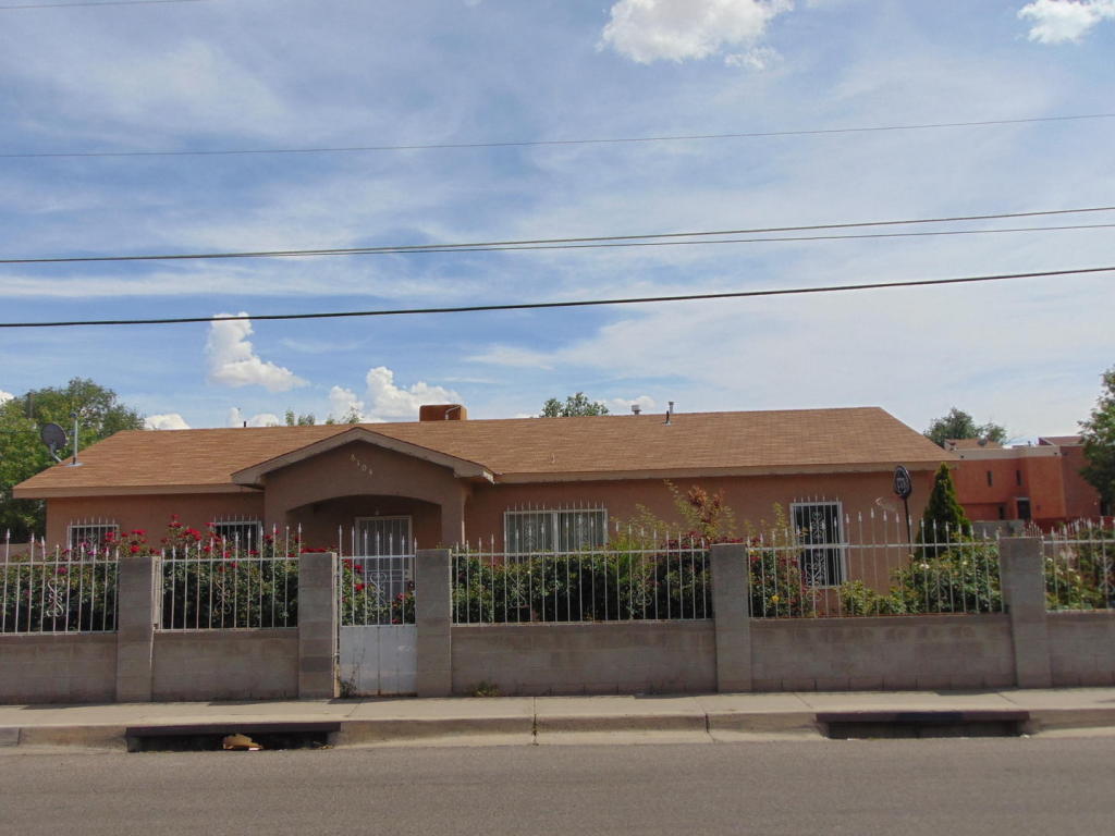 8104 Bell Avenue SE, Albuquerque, NM 87108
