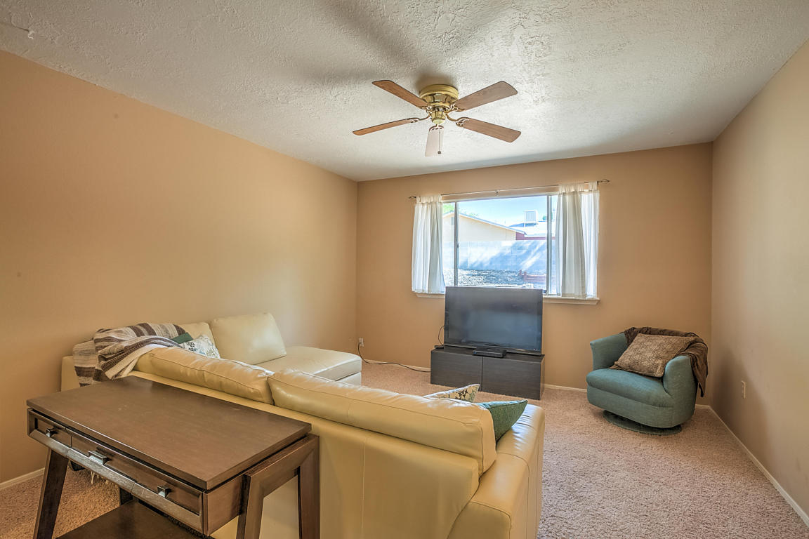 7532 Capulin Road NE, Albuquerque, NM 87109