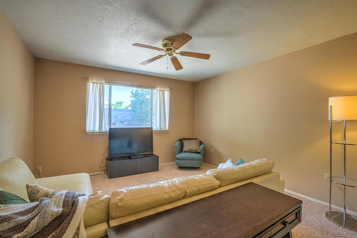 7532 Capulin Road NE, Albuquerque, NM 87109
