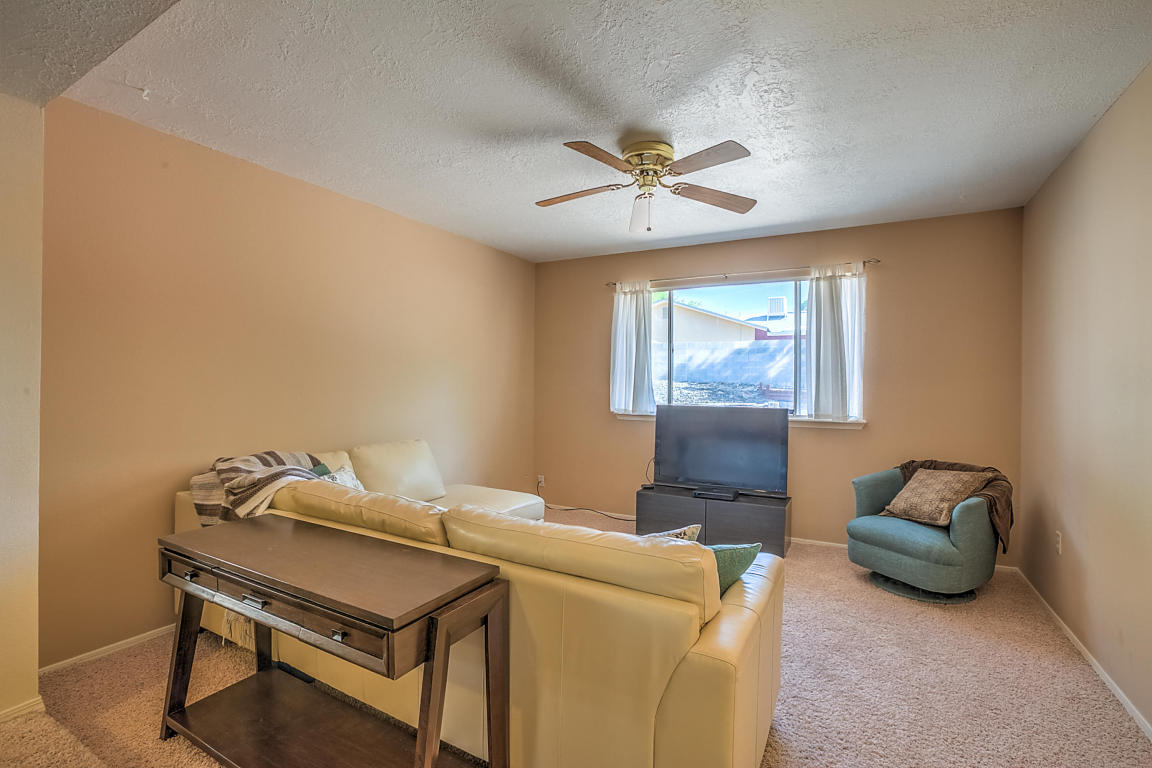 7532 Capulin Road NE, Albuquerque, NM 87109