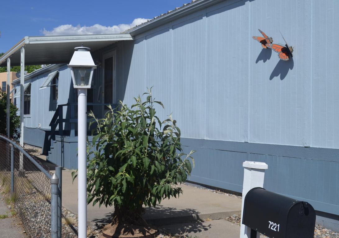 7221 Gatling Drive NE, Albuquerque, NM 87109