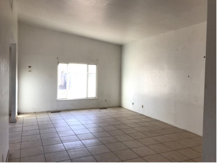 4512 Palo Duro AveAlbuquerque, NM, 87110Bernalillo County