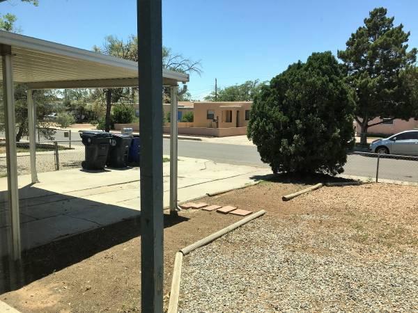 2732 Aliso Drive NE, Albuquerque, NM 87110