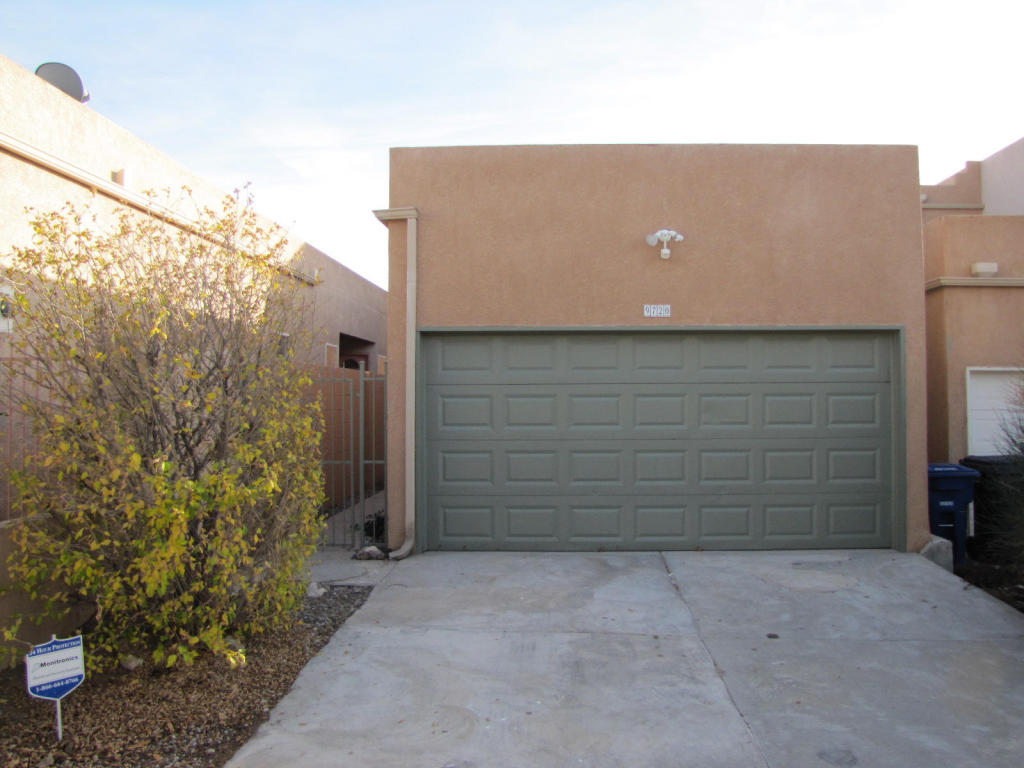 9720 Lagrima De Oro Road NE, Albuquerque, NM 87111