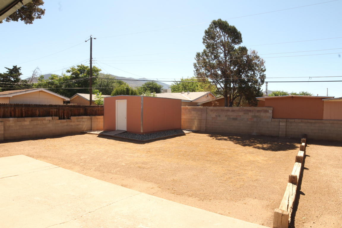 10710 Fairbanks Road NE, Albuquerque, NM 87112