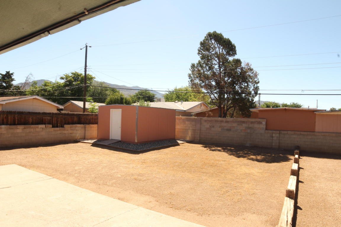 10710 Fairbanks Road NE, Albuquerque, NM 87112